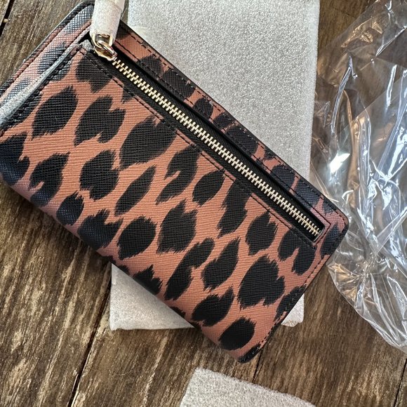 Kate Spade Schuyler Large Slim Bifold Leopard Wallet KE814 NWT $179 Leopard - Picture 3 of 8